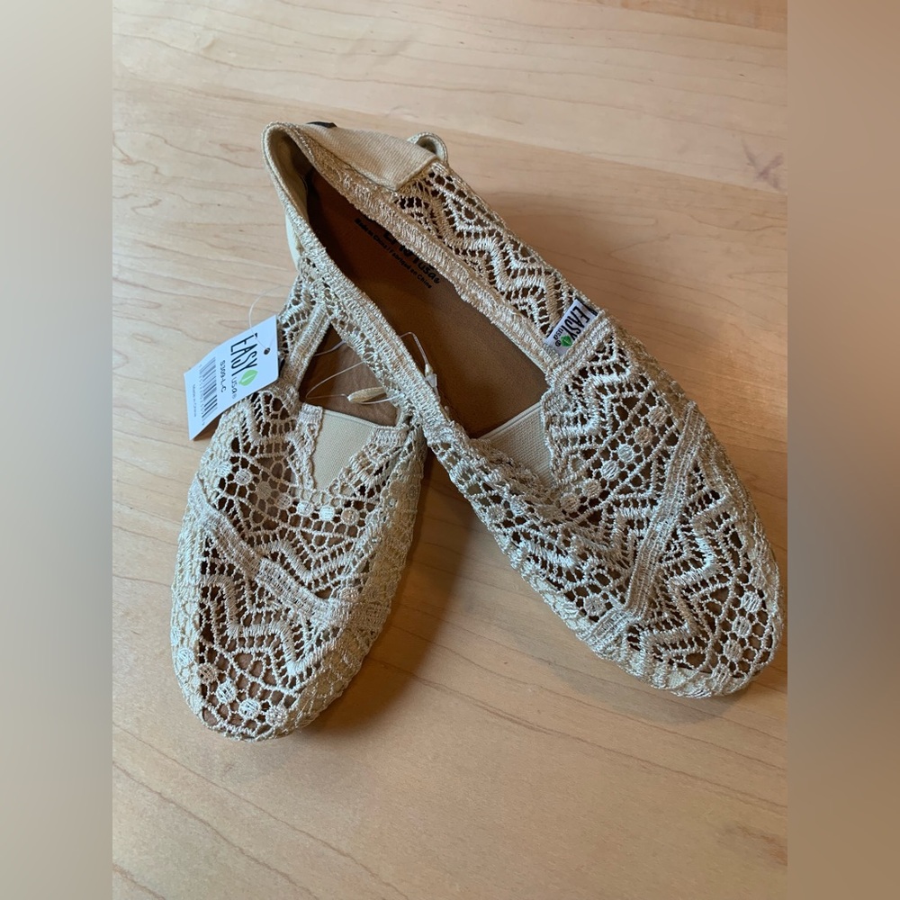 Women's "Easy USA" Crochet Upper Casual Canvas Slip-on Shoes, beige size 9